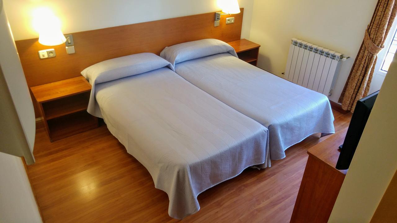 Hostal Prada Borges León Eksteriør billede