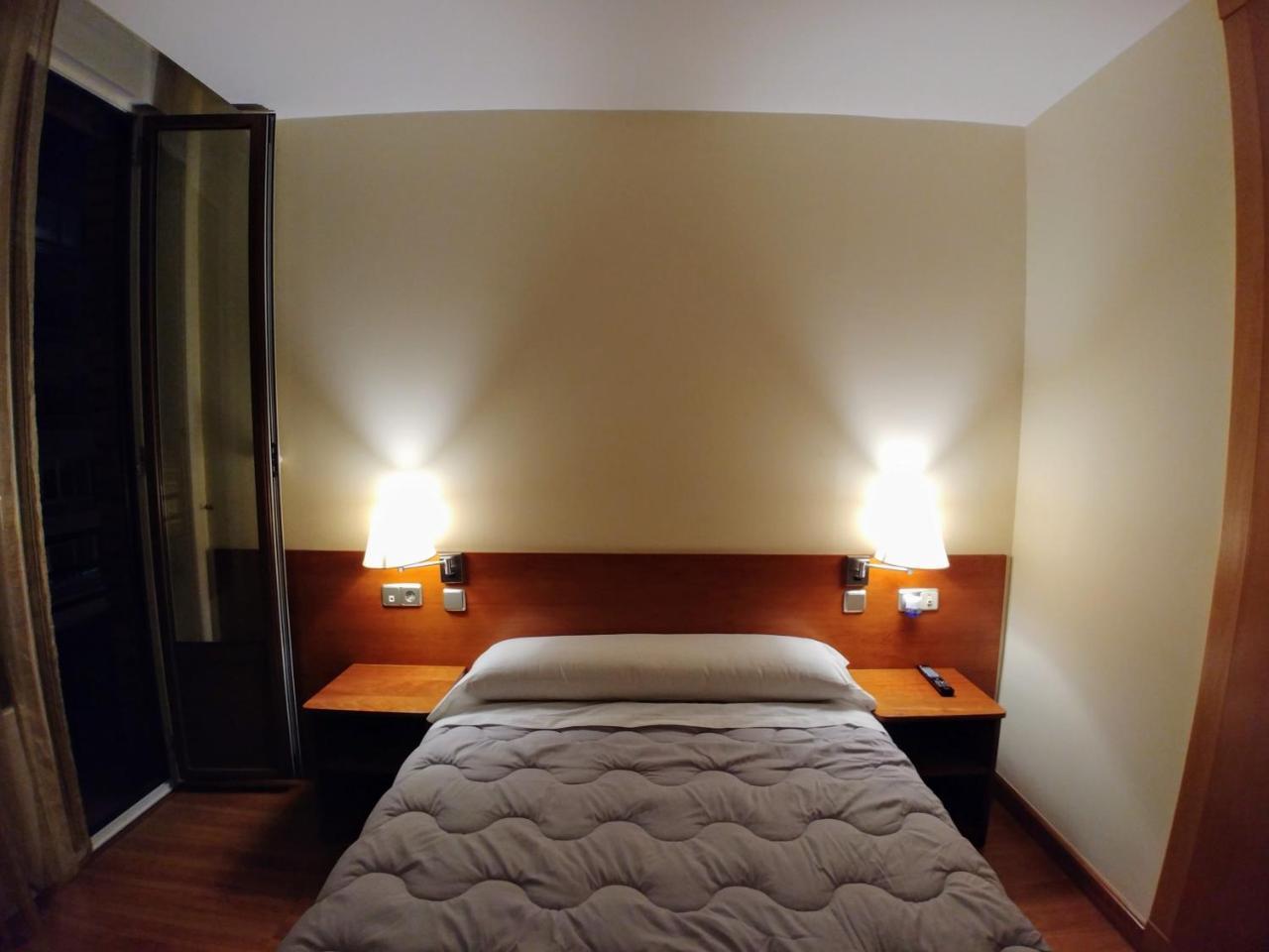 Hostal Prada Borges León Eksteriør billede